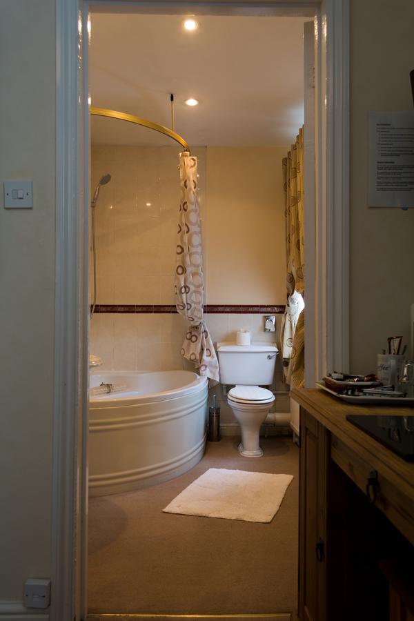 The Lodge Swindon Eksteriør billede