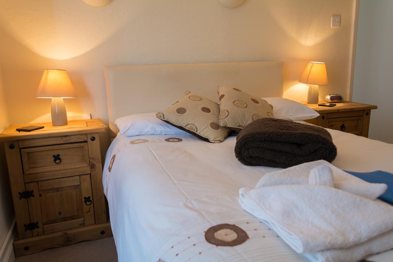 The Lodge Swindon Eksteriør billede