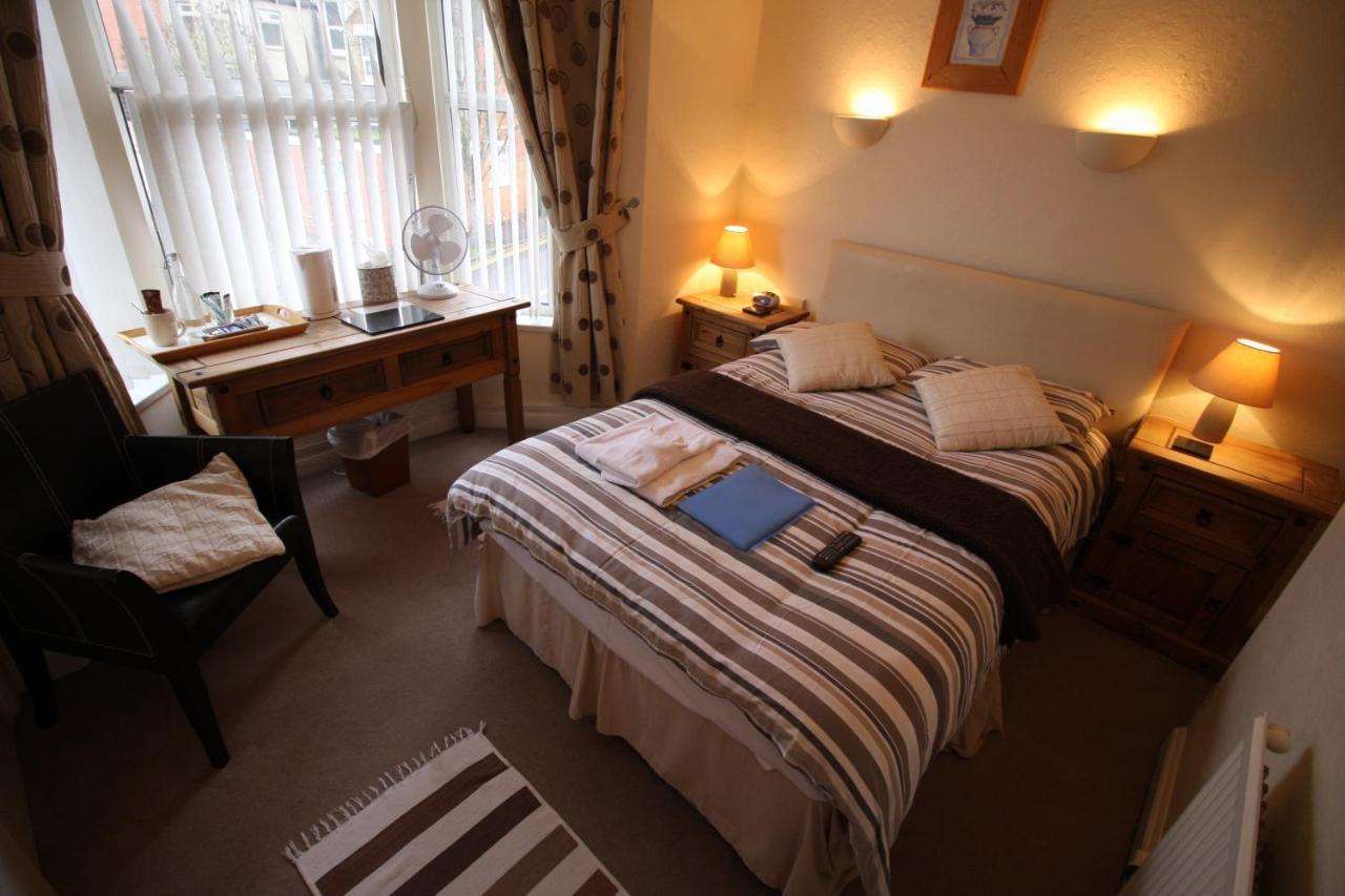 The Lodge Swindon Eksteriør billede