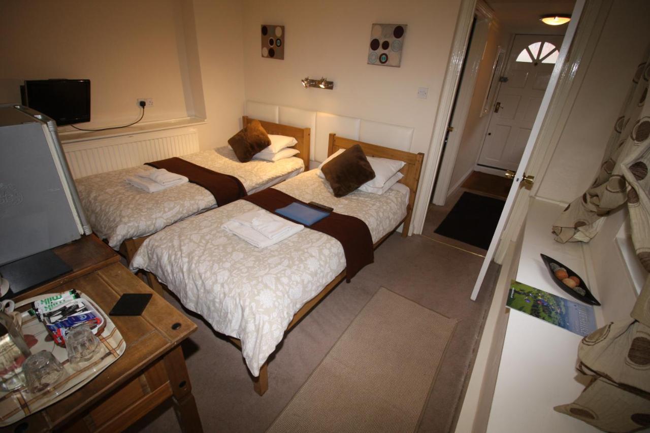 The Lodge Swindon Eksteriør billede
